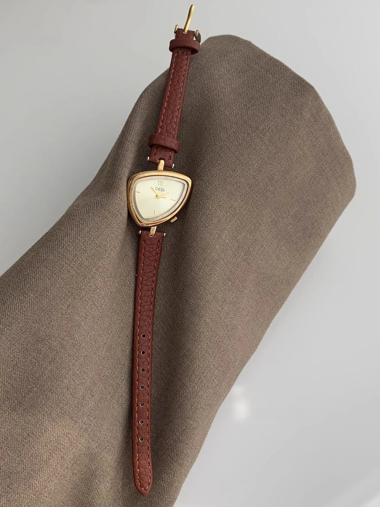 Women Quartz Watch Simple Gold Triangle Clock Stylish Waterproof Leather Delicate Personality Ladies Watch Luxury Reloj Mujer