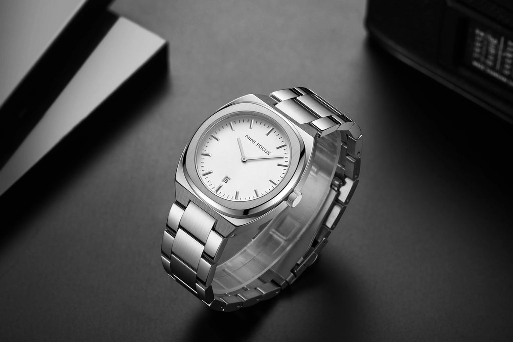 The Silver Sovereign - Premium Calendar Watch