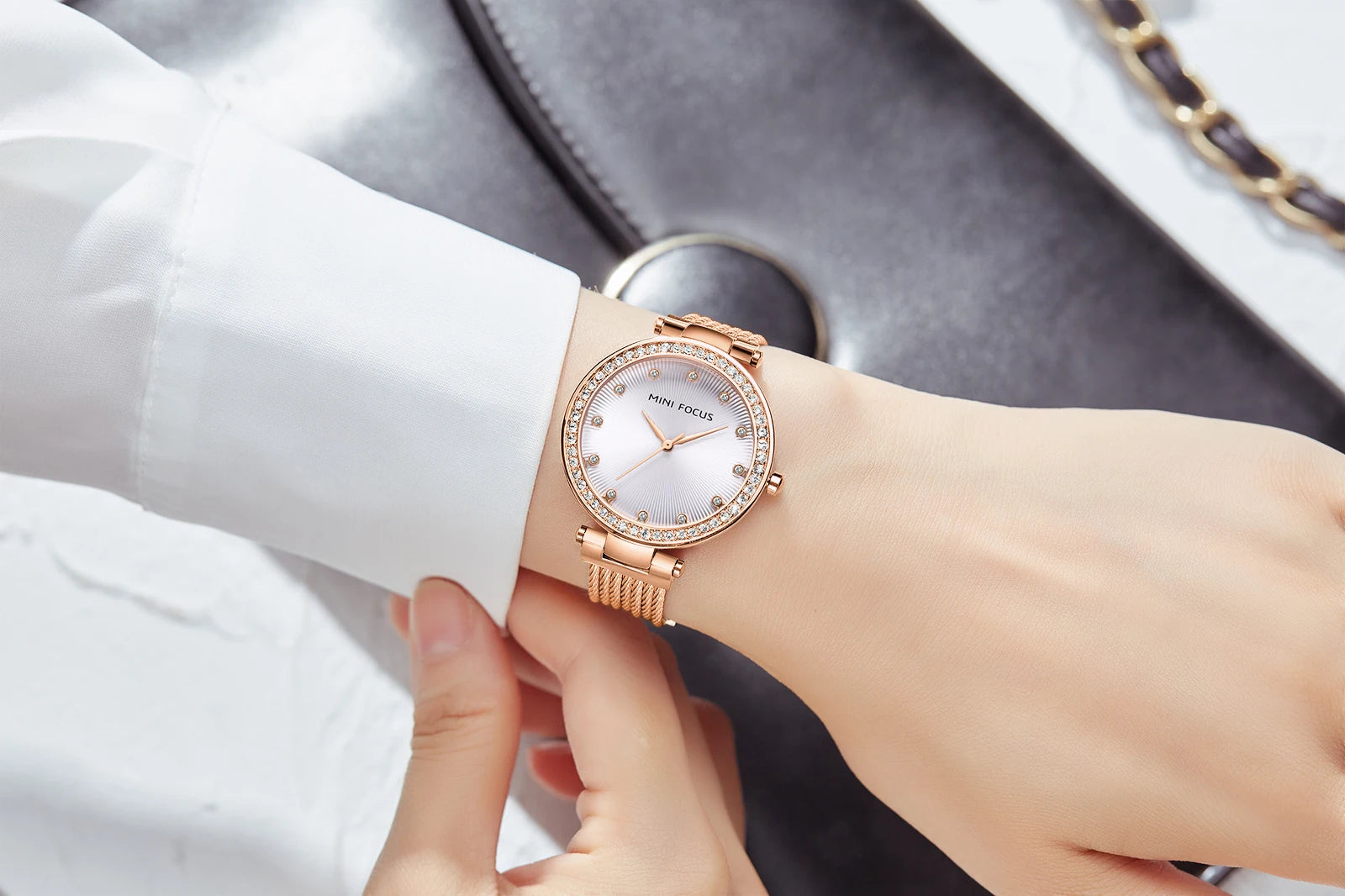 The Golden Radiance - Diamond-Accented Mesh Watch