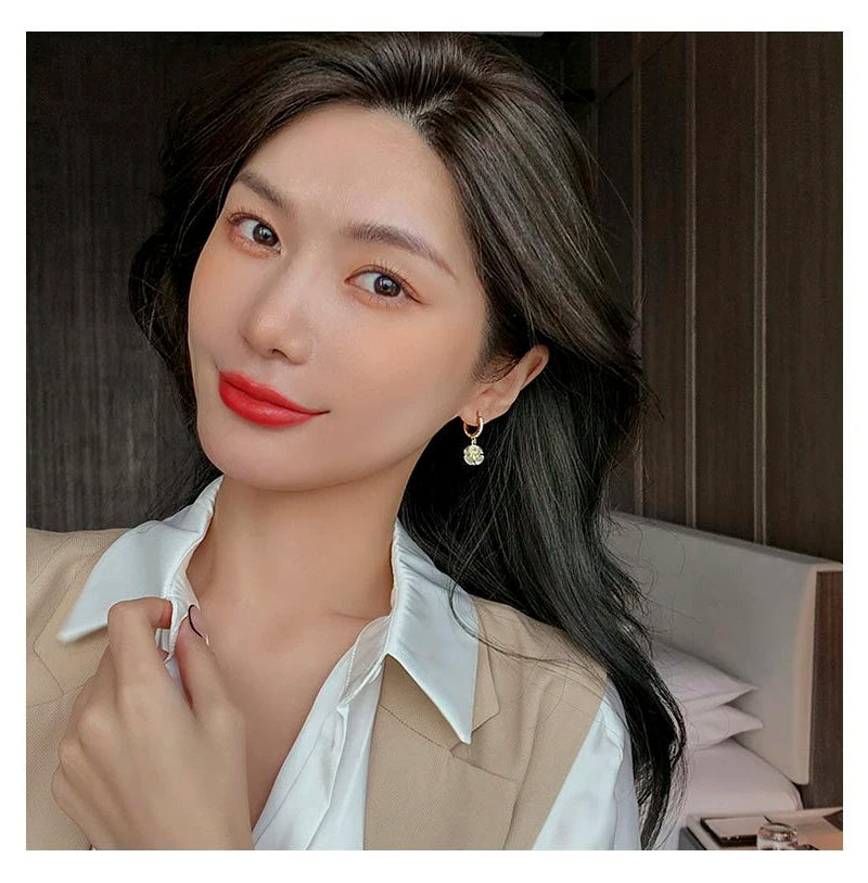 18K Gold Elegant Opal Stud Earrings