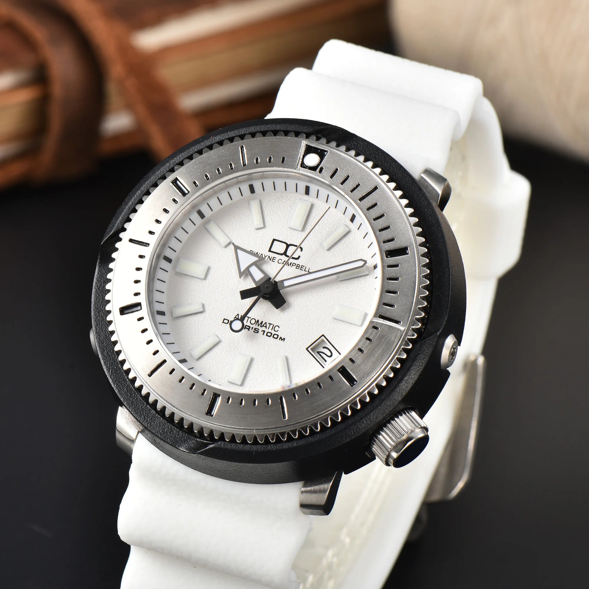 Automatic mechanical watch NH35 with waterproof sapphire glass and rubber strap - trendy, individual and fashionable wristwatch