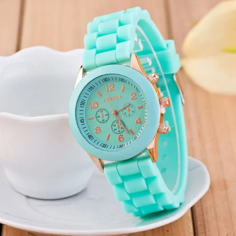 Premium Women's Luxury Quartz Watch - Silicone Strap Fashion Timepiece
