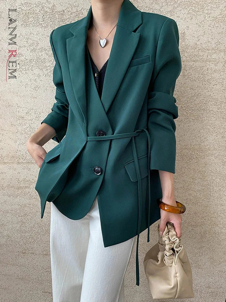 [LANMREM] Designer Asymmetric Spliced Design Lace-up Gathered Waist Blazers For Women Notched Fit Jackets 2025 Winter New 26C565