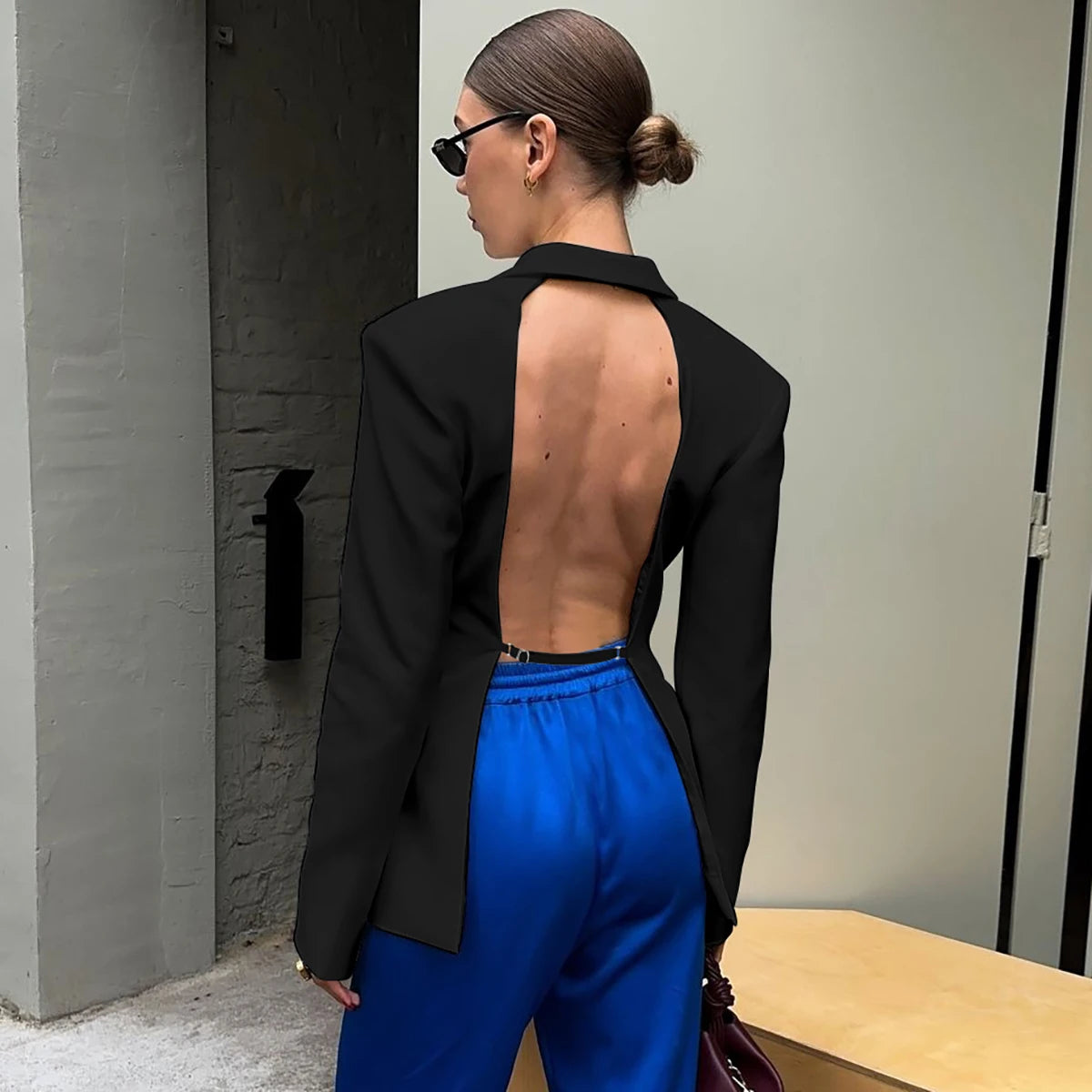 Hugcitar Solid Notched Collar Long Sleeve Button Backless Slip Sexy Oversize Suit Blazer Coat Female Fashion Top Party Vacation