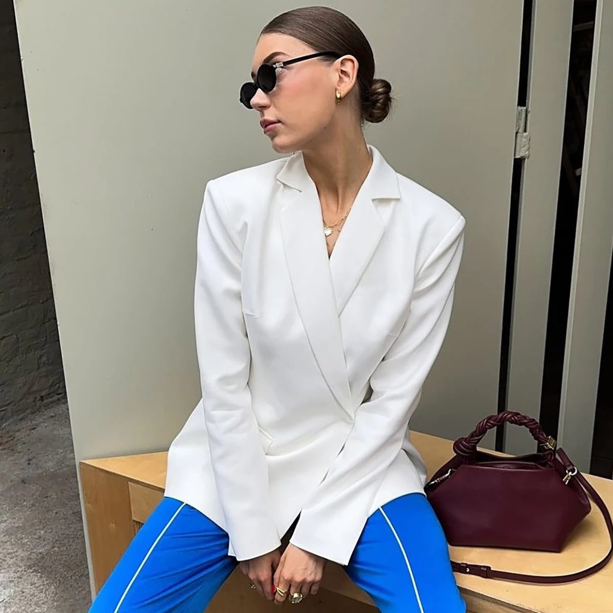 Hugcitar Solid Notched Collar Long Sleeve Button Backless Slip Sexy Oversize Suit Blazer Coat Female Fashion Top Party Vacation