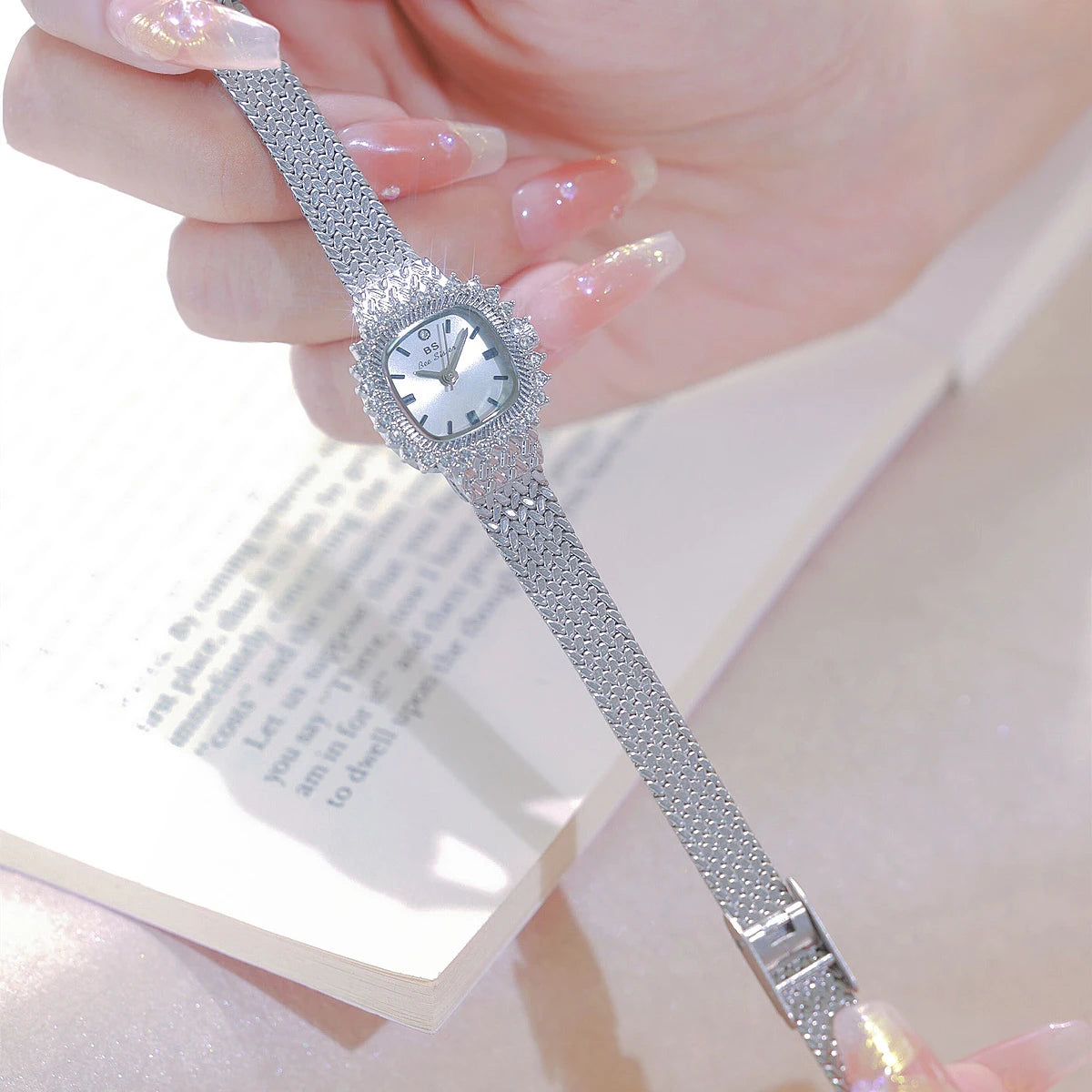Fashion Brand Luxury Womens Watch With Rhinestones Golden Mesh Diamond Watches Small Ladies Watch For Women Relogios Feminino