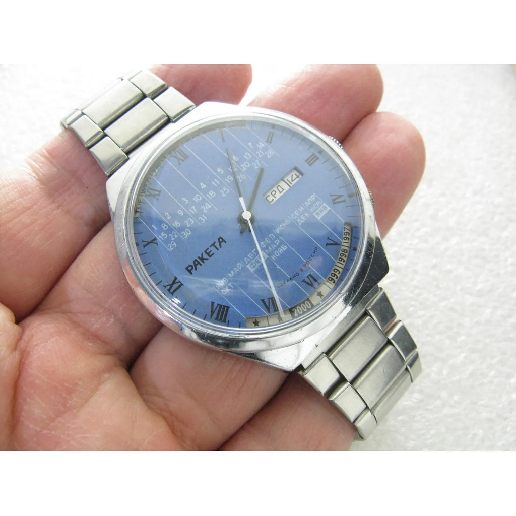 Perpetual calendar 1980-2000 Soviet manual vintage watch CCCP