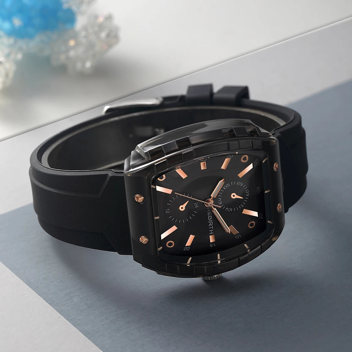 Minimalist College Watch - Artistic Simple Casual Timepiece for Students