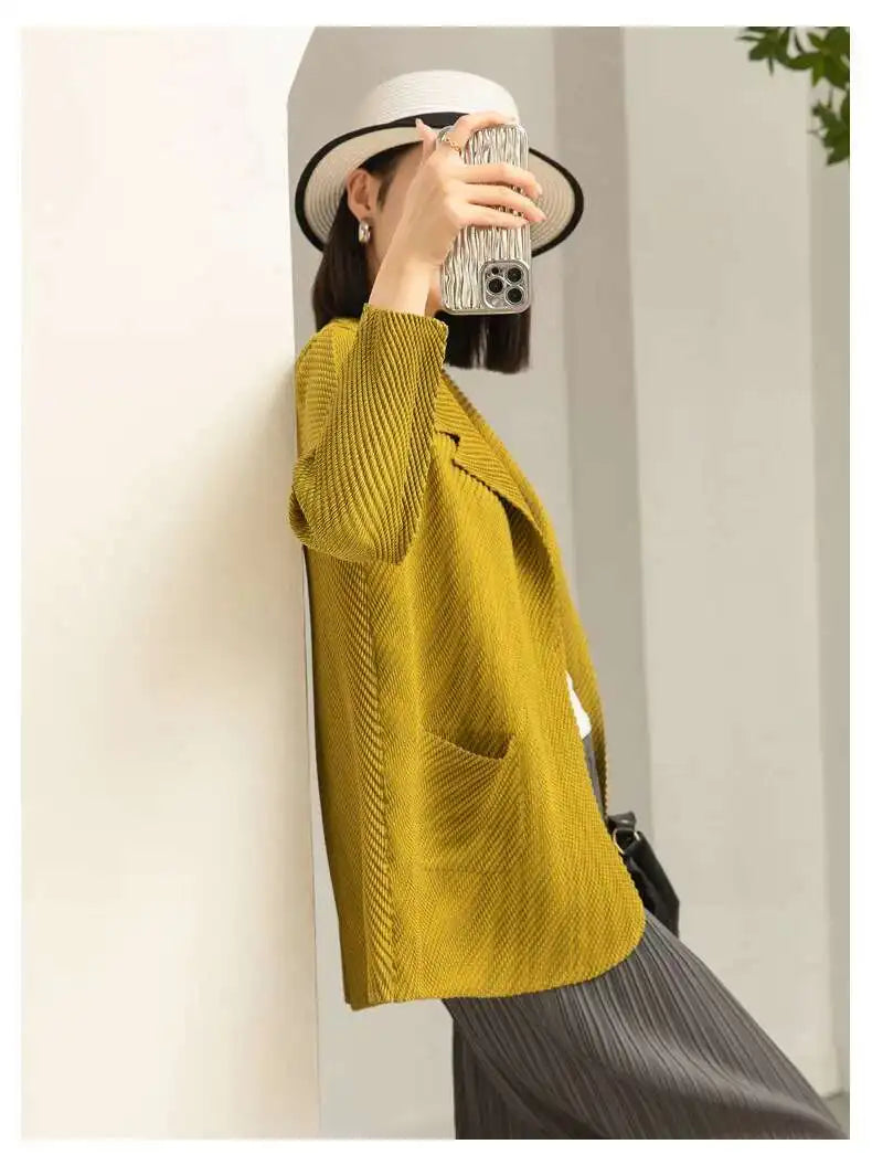 LANMREM Pleated Blazers For Women 2024 Spring New Lapel Single Breasted Long Sleeves Coat Female Fashion Coat 2DA3117