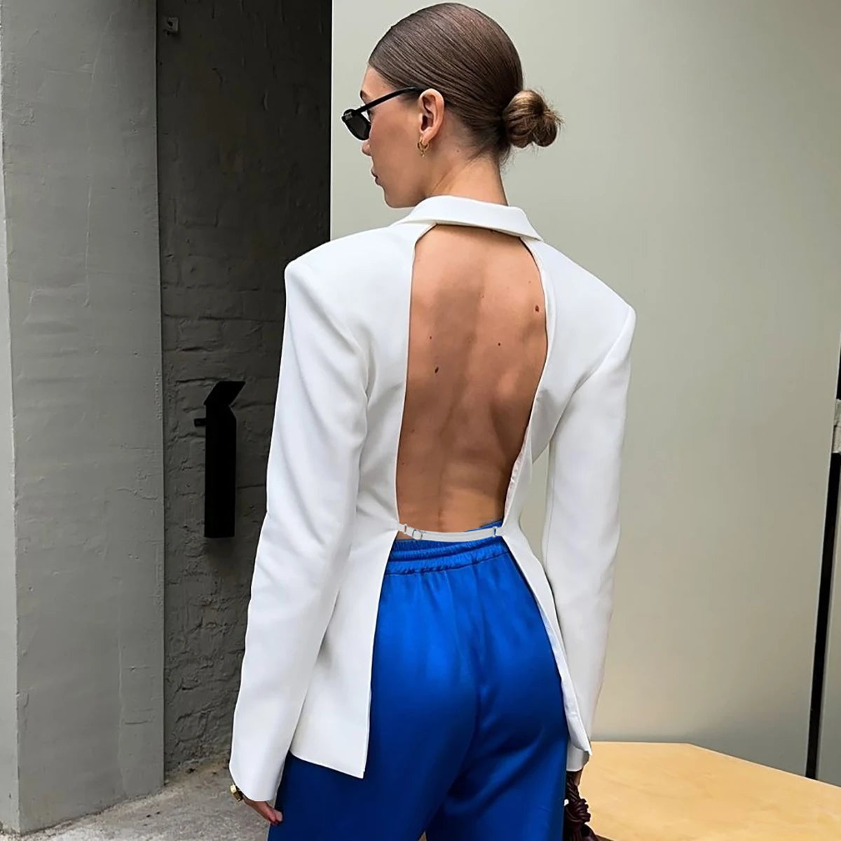 Hugcitar Solid Notched Collar Long Sleeve Button Backless Slip Sexy Oversize Suit Blazer Coat Female Fashion Top Party Vacation