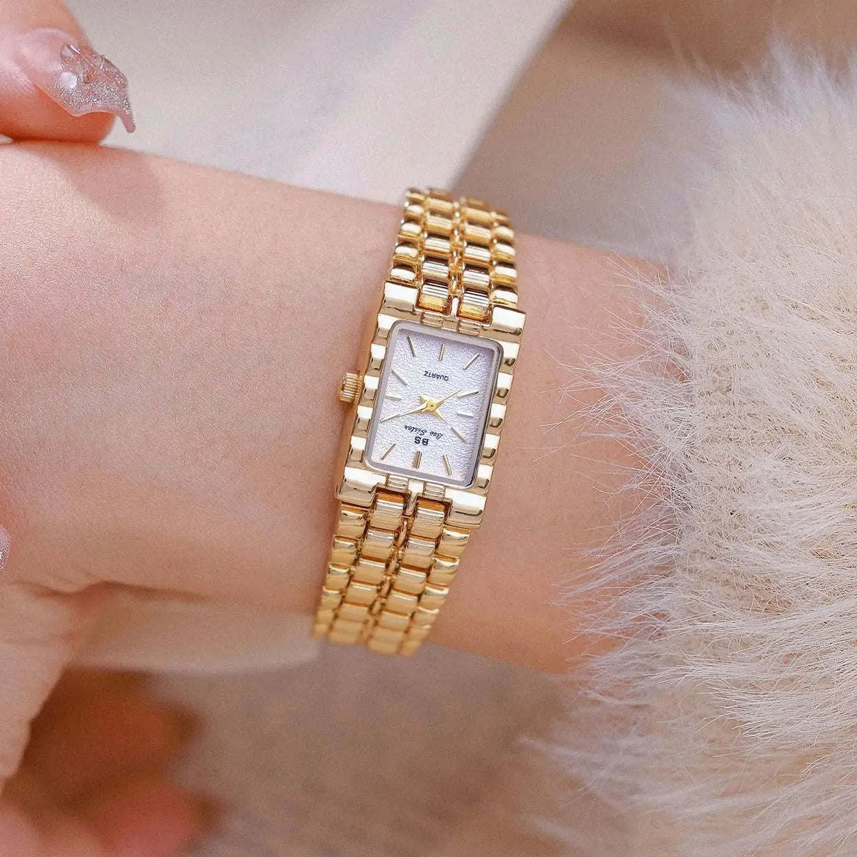 Luxury Ladies' Watch Retro Elegant Gold Silver Small Square Watch High Quality Watchchain Gift Watches For Women