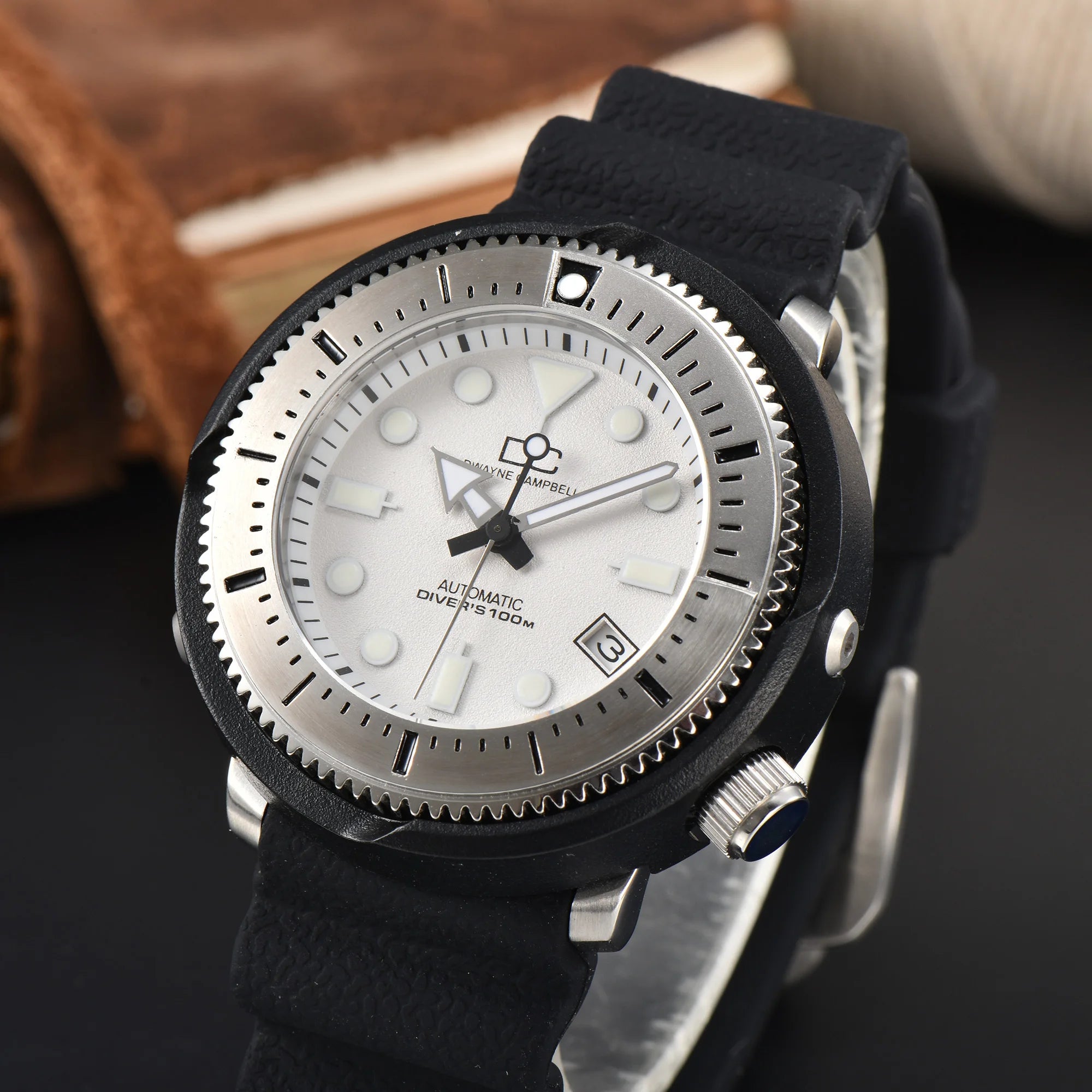 Automatic mechanical watch NH35 with waterproof sapphire glass and rubber strap - trendy, individual and fashionable wristwatch