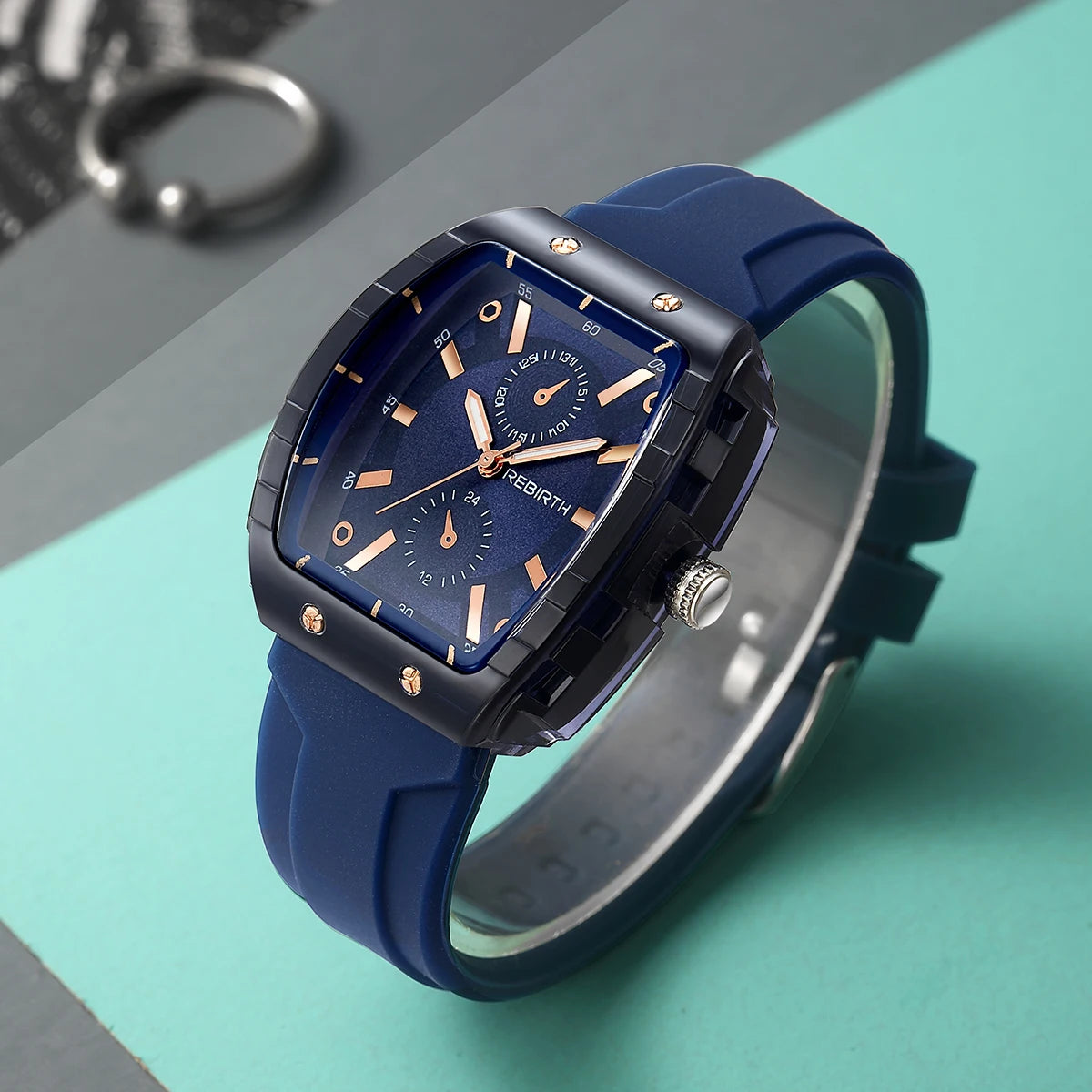 Minimalist College Watch - Artistic Simple Casual Timepiece for Students